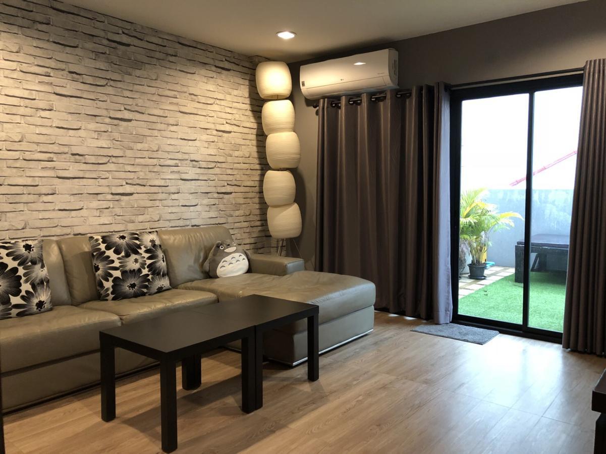 Rooftop Room Пак-Крет Экстерьер фото